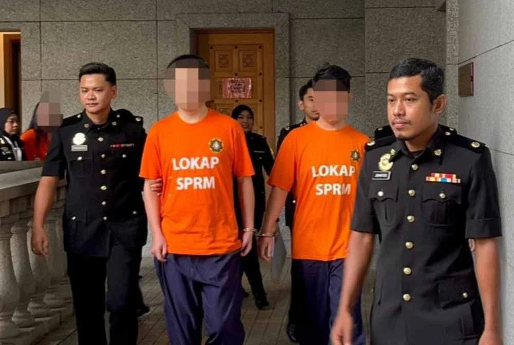 Suspek terdiri daripada warga China diberkas SPRM dengan kerjasama pihak berkuasa China menerusi Op Dragon. Foto: SPRM