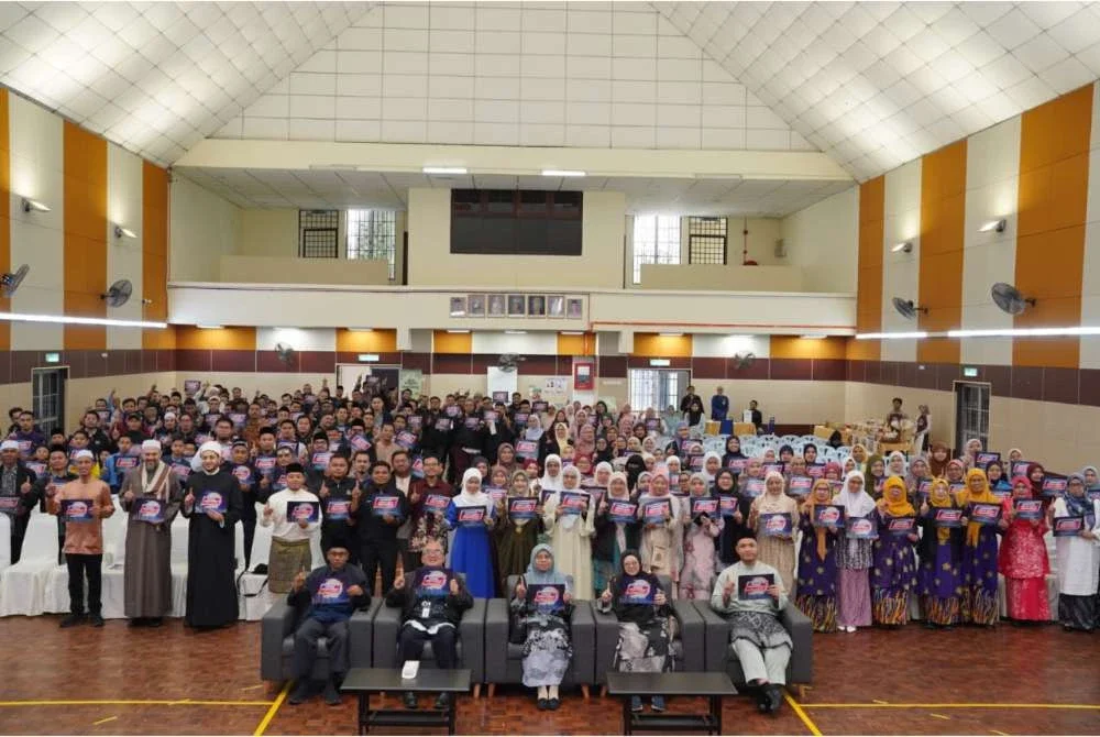 Kira-kira 300 peserta hadir ke program Cameron Highlands #QuranHour yang berlangsung di Dewan Jubli Perak Sultan Ahmad Shah di sini baru-baru ini.