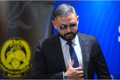 Tunku Mahkota Ismail mahu 'orang dalam' FAM bertanggungjawab dan tidak lepas tangan susulan keputusan di Mahkamah Timbang Tara Sukan (CAS) membabitkan kes tujuh pemain Harimau Malaya.