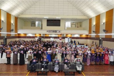 Kira-kira 300 peserta hadir ke program Cameron Highlands #QuranHour yang berlangsung di Dewan Jubli Perak Sultan Ahmad Shah di sini baru-baru ini.