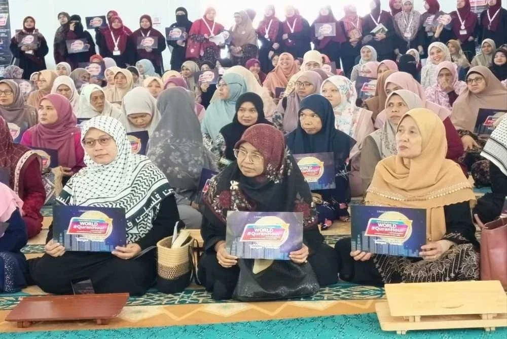 Sebahagian daripada peserta WQH di Masjid Bandar Al-Wathiqubillah di Kuala Nerus pada Rabu.