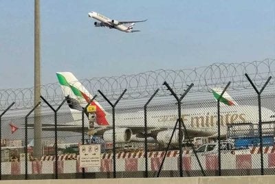 Empat orang cedera setelah dua dron jatuh berhampiran Lapangan Terbang Antarabangsa Dubai (DXB) pada Rabu - Foto: Agensi