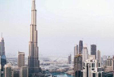 Dubai, yang berada di bawah Emiriah Arab Bersatu telah diserang dengan peluru berpandu susulan konflik antara Iran dengan AS dan Israel. Foto hiasan