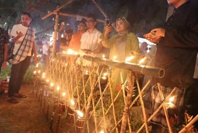 Kemeriahan suasana Pesta Pelita Raya Pahang 2026 di Taman Kenangan, Temerloh. Foto Tourism Pahang