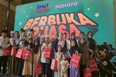 SHUT dengan kerjasama syarikat ais krim, Momoyo menganjurkan Majlis Berbuka Puasa Amal bagi menyantuni anak yatim serta memberi sokongan kepada mangsa pemerdagangan orang sempena Ramadan.