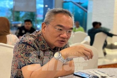 Poay Tiong.