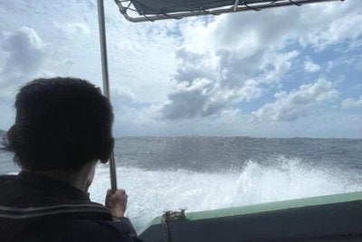 Radius operasi pencarian meliputi kawasan sekitar Pulau Bidong, Pulau Geluk, Pulau Tengkorak serta Pulau Pinang di Pulau Redang.
