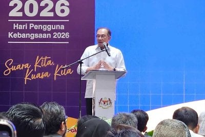Anwar ketika berucap sempena Hari Pengguna Kebangsaan (HPK) 2026 pada Ahad.