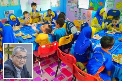 Tabika Perpaduan berkembang pesat sehingga menjadi antara jaringan pendidikan prasekolah yang penting di negara ini. Gambar kecil: Aaron 