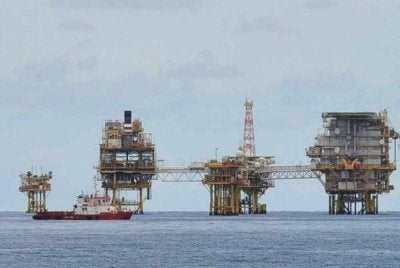 Harga minyak dunia melonjak lagi susulan ketegangan di Asia Barat.