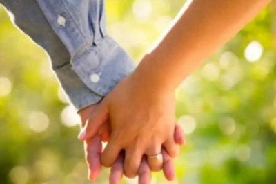 Wanita itu menawarkan 'perjanjian pajakan suami' berkenaan kerana enggan bercerai dengan suaminya. - Foto Agensi