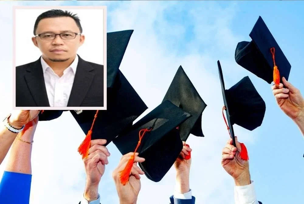 PhD dilihat sebagai prasyarat mutlak buat mereka yang memilih dunia akademia sebagai medan kerjaya. Gambar kecil: Ahadi Mohd Nasir 