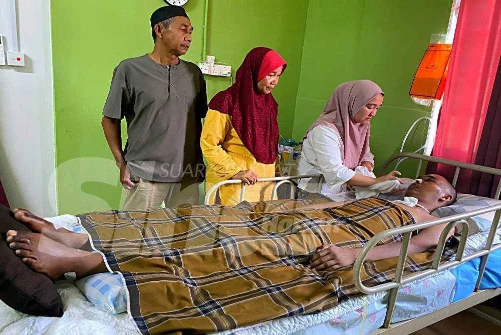 Mereka berharap Mazrie akan sedarkan diri tidak lama lagi selepas lebih 50 hari koma.