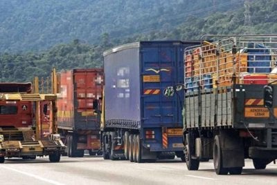 Larangan pemanduan kenderaan barangan dan logistik pada musim perayaan Aidilfitri tahun ini akan berkuat kuasa pada 19 dan 20 Mac serta 28 dan 29 Mac ini. Gambar hiasan 