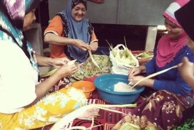 Aidilfitri dahulu seperti sebuah kampung yang benar-benar hidup.