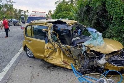 JPJ Kelantan nafi dakwaan kenderaan jabatan sebagai punca kemalangan di KM 85.5 Jalan Kota Bharu-Machang-Jeli (Kampung Rahmat, Bukit Bunga), Tanah Merah. Foto bomba