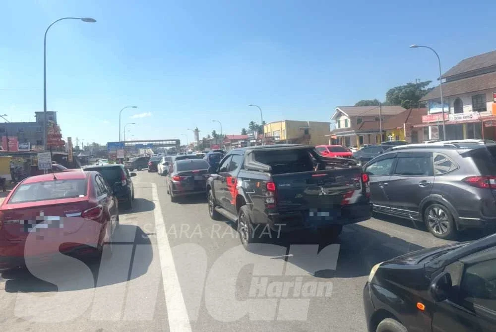 Keadaan kesesakan pada Syawal ketiga di Kelantan.