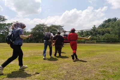 Misi kemanusiaan itu digerakkan susulan permohonan daripada Pusat Transplan Nasional, HKL selepas menerima kes pendermaan organ dari Hospital Enche’ Hajjah Khalsom di Kluang - FOTO: JBPM Johor