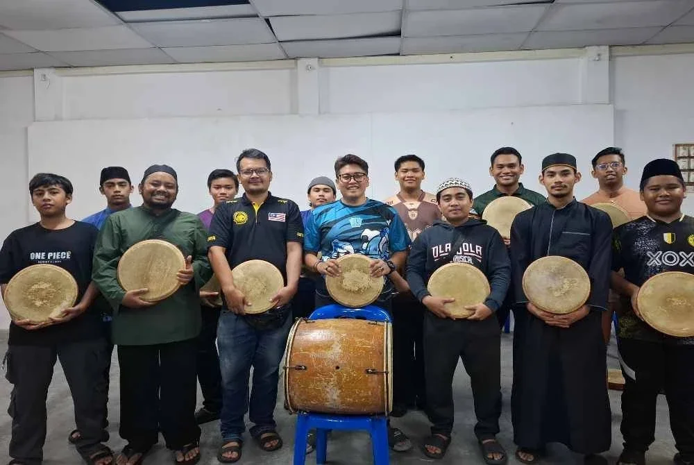 Kewujudan kumpulan kompang secara tidak langsung menjadi platform menghimpunkan anak muda di Klebang Selatan dan mengeratkan hubungan sesama mereka.