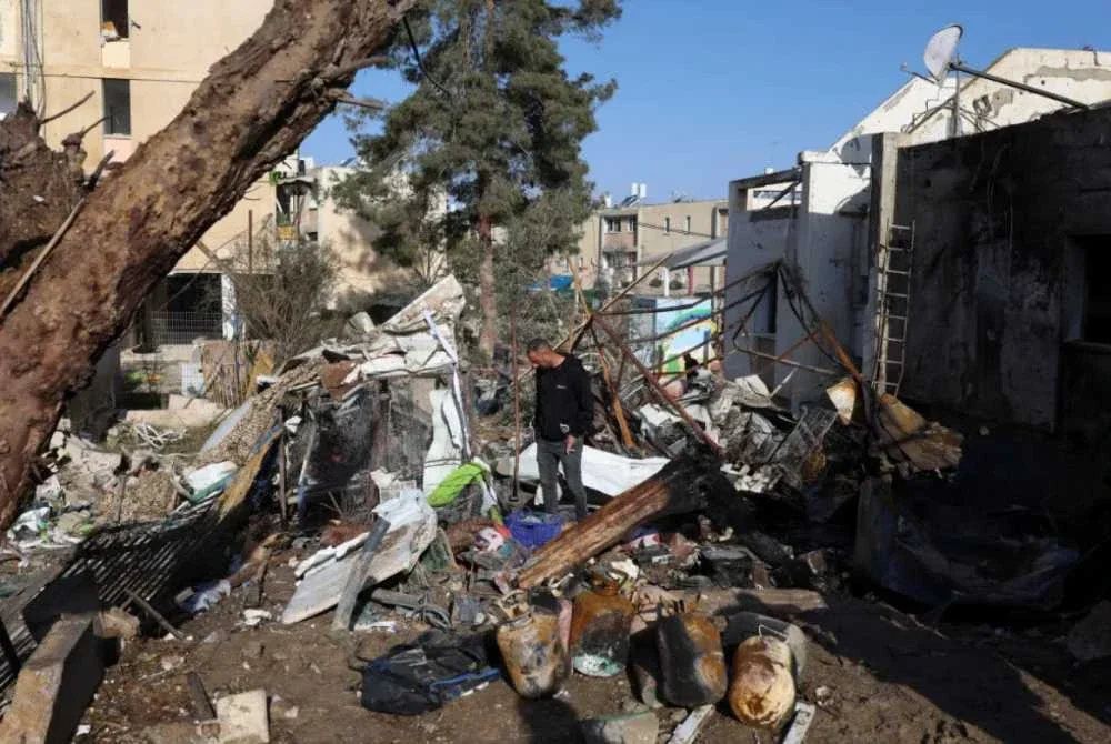 
Hampir 200 cedera dalam kejadian itu yang turut memberi tamparan hebat kepada kerajaan 'ekstremis'
di Tel Aviv. 
