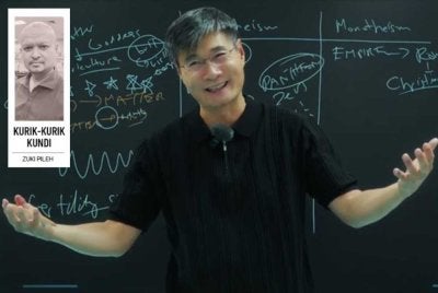 Jiang Xueqin dikenali sebagai 'Profesor Jiang' melalui teori predictive history iaitu membaca sejarah lampau untuk meramal masa depan dunia.