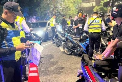 Operasi bersepadu dilaksanakan sempena Op Selamat 26 di ibu negara pada Isnin. Foto JSPT KL