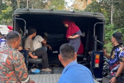 Mayat mangsa dibawa ke Unit Forensik Hospital Sik untuk tindakan selanjutnya