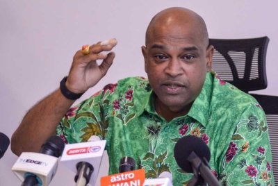 Ramanan ketika mengadakan sidang media khas di Pusat Khidmat Rakyat Parlimen Sungai Buloh pada Rabu. Foto Bernama