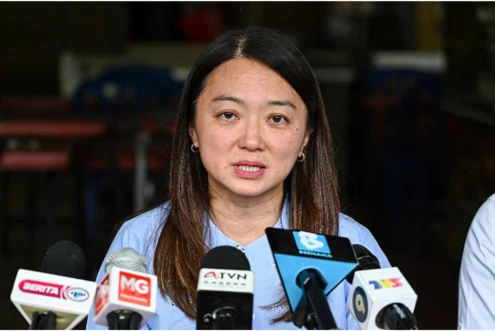 Hannah Yeoh - Foto fail Bernama