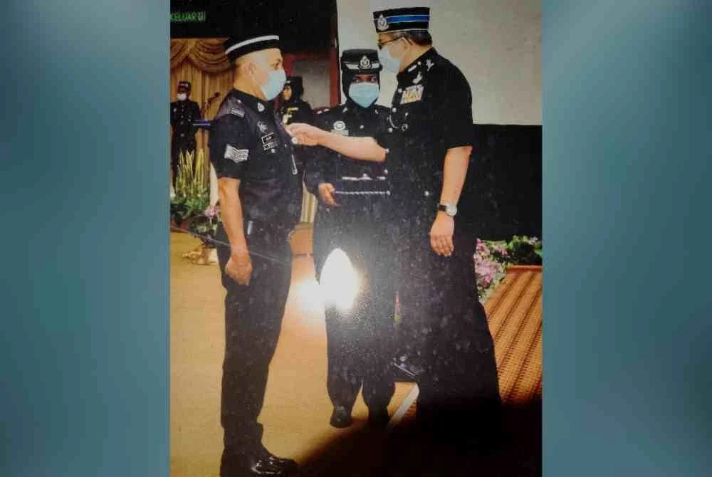Alan menerima Pingat Jasa Pahlawan Negara (PJPN) daripada Timbalan Ketua Polis Negara, Datuk Seri Mazlan Lazim pada tahun 2020.