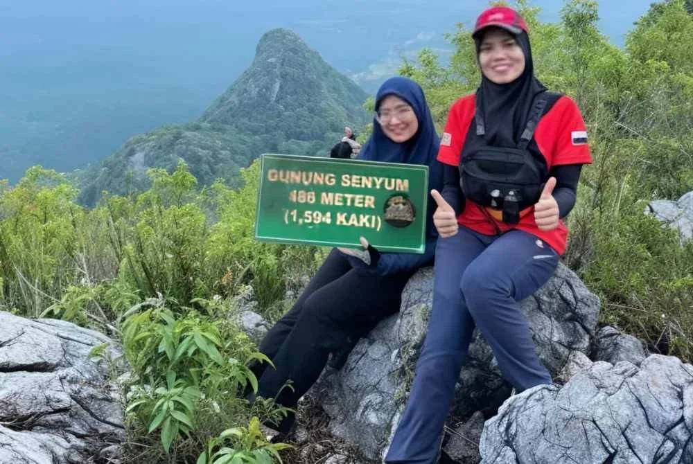 Puncak Gunung Senyum menjadi lokasi 'wajib' Nurul Ashikin hampir setiap minggu. - Foto: Nurul Ashikin