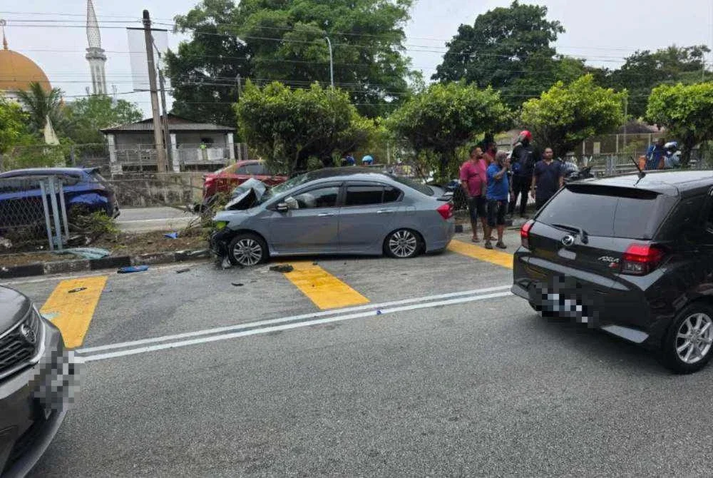 Seorang penunggang motosikal maut dirempuh sebuah kereta yang dipandu lelaki di bawah pengaruh alkohol dan dadah di Jalan Raya Barat pada Ahad.