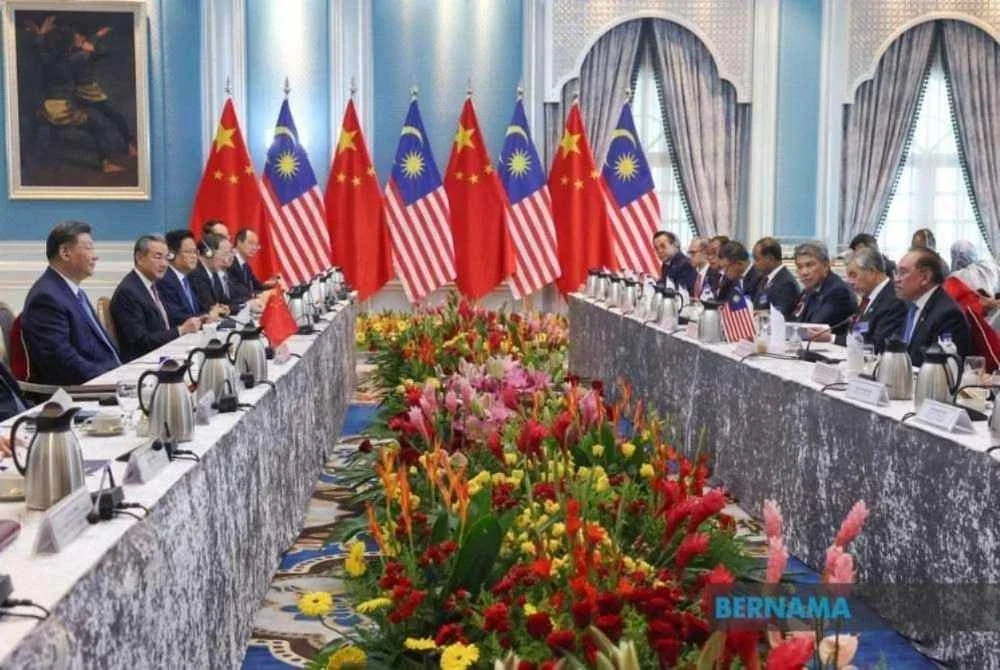 Sidang Keempat Jawatankuasa Kebangsaan Ke-14 Majlis Mesyuarat Politik Rakyat China (CPPCC) dan Sidang Keempat Kongres Rakyat Kebangsaan (NPC) Ke-14 China telah melabuhkan tirainya.