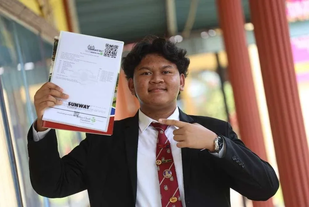 Adib Adham bangga dengan keputusan 9A yang diperolehnya.