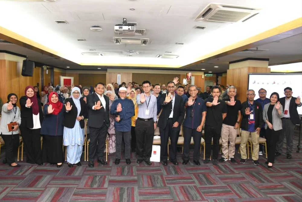 Seramai 100 kakitangan EXIM Bank menyertai forum Integriti Dalam Tindakan: Cabaran dan Realiti Menangani Rasuah Hari Ini.