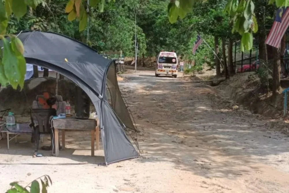 Mangsa ditemui orang awam yang menyedari kejadian sebelum anggota bomba tiba dan disahkan meninggal dunia. Foto: JBPM Johor