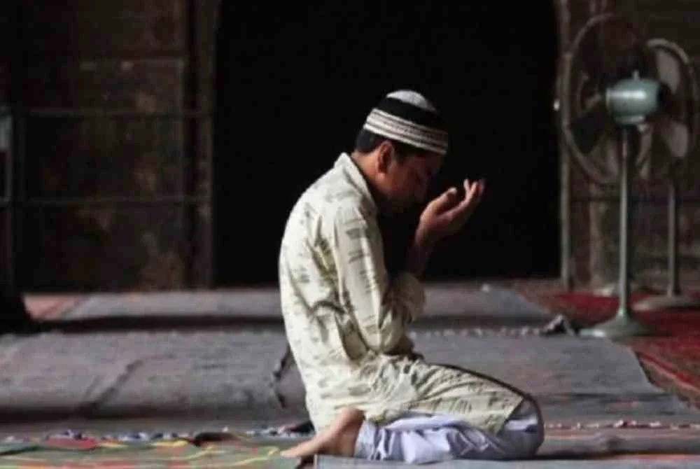 Sabar adalah latihan jiwa untuk tidak tunduk kepada sikap berputus asa. Gambar hiasan