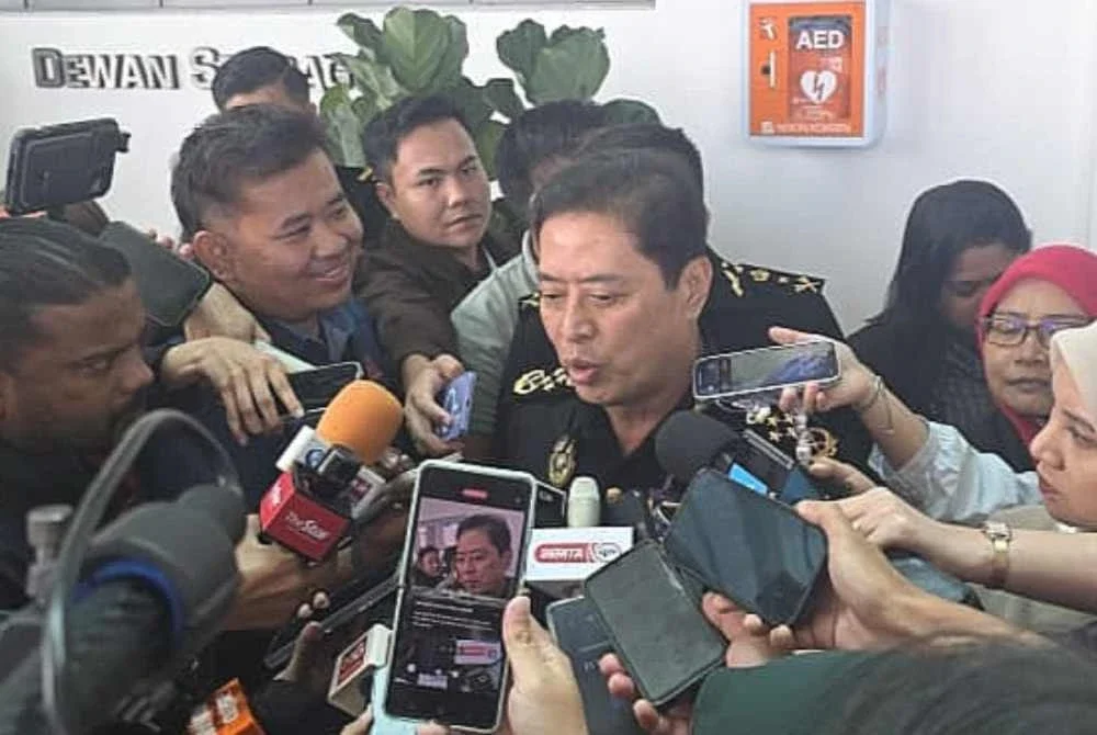 Azam ketika ditemui pemberita semasa Sesi Libat Urus Pasukan Petugas Khas Agensi-Agensi Penguatkuasaan Malaysia (MATF): Way Forward di Ibu Pejabat SPRM Putrajaya pada Khamis.