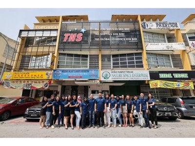 TNS Log Services kini berada pada kedudukan kukuh sebagai rakan logistik yang dipercayai oleh pelbagai perniagaan yang terlibat dalam perdagangan antarabangsa.