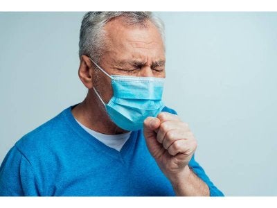 Individu yang mengalami batuk melebihi dua minggu dinasihatkan supaya mendapatkan pemeriksaan perubatan segera kerana ia mungkin tanda tuberkulosis (tibi).
