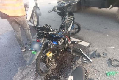 Antara motosikal yang terlibat dalam kemalangan pada pagi Jumaat.