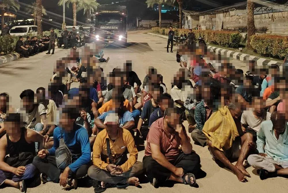 Seramai 214 individu disyaki PATI ditahan dan semakan awal mendapati tangkapan membabitkan warga Indonesia, Myanmar, Bangladesh, India, Pakistan serta Sri Lanka.