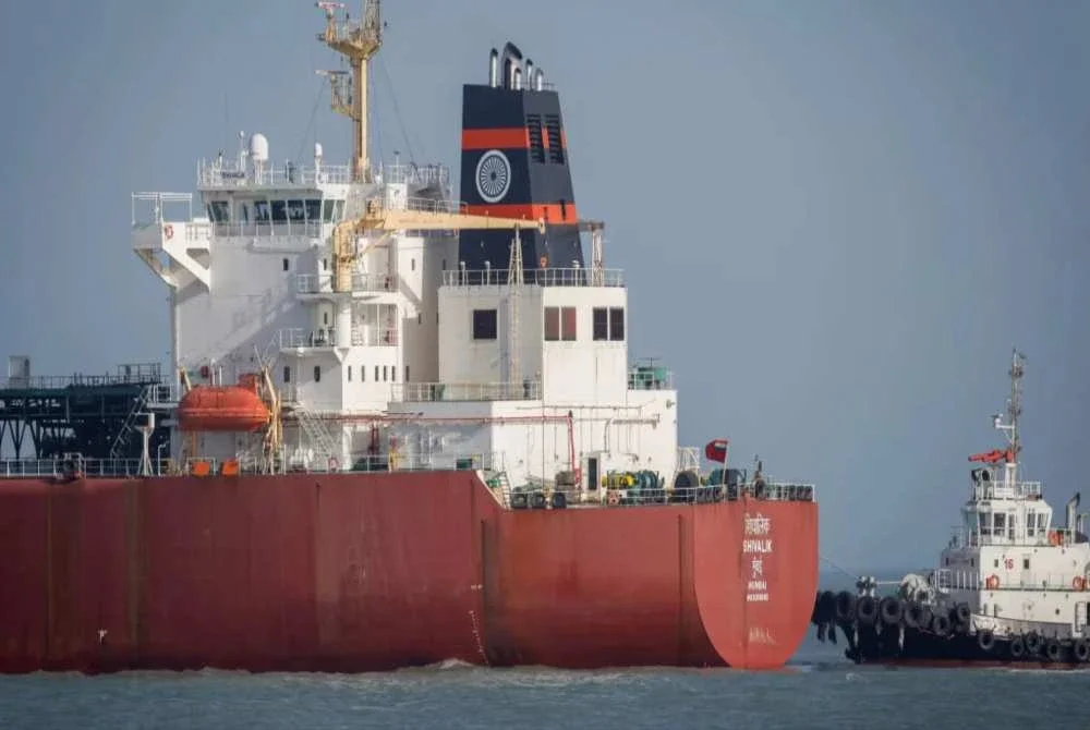3.India
Kapal tangki LPG dan minyak milik India turut dibenarkan melalui Selat Hormuz. Langkah ini kritikal bagi bekalan tenaga domestik India, terutamanya gas memasak dan minyak petroleum.