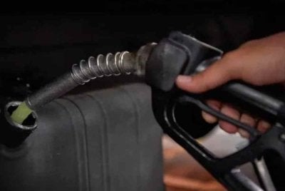 Pihak berkuasa Thailand pada Sabtu menyita 100,000 liter diesel milik sebuah syarikat logistik Malaysia di Sadao.