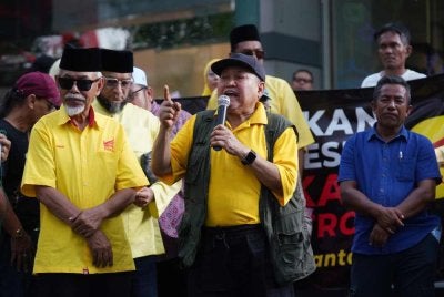 Ibrahim ketika berucap dalam Himpunan Bantah Harga Minyak di hadapan Kompleks Sogo di Kuala Lumpur pada Ahad.