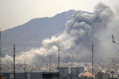 Serangan udara AS-Israel menyasarkan Lapangan Terbang Antarabangsa Ahvaz di wilayah Khuzestan barat daya Iran pada Ahad - Foto: X Anadolu Ajansi 