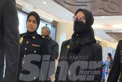 Norhazni didakwa lagi di Mahkamah Sesyen Shah Alam pada Isnin, atas satu pertuduhan menerima RM9,110 daripada seorang pengarah syarikat pengurusan sisa berjadual, bagi kerja baik pulih rumah, empat tahun lalu.