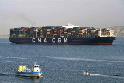 Iran mempermudah pergerakan kapal daripada negara bukan musuh melalui Selat Hormuz. Foto Agensi