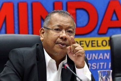 Pengarah Institut Pembangunan dan Kemajuan Inklusif Malaysia (MINDA-UKM) Prof Tan Sri Dr Noor Azlan Ghazali pada Program Bicara Persada bartajuk "Krisis Asia Barat, Implikasi Ekonomi Apa langkah Malaysia" di Bilik Senat, Bangunan Canselori, Universiti Kebangsaan Malaysia (UKM) hari ini. Foto Bernama