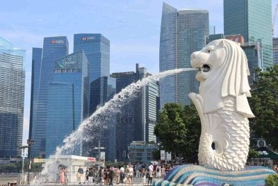Singapura akan menyediakan sokongan tambahan hampir dolar Singapura (SGD) $1 bilion (RM3.1 bilion) bagi membantu rakyatnya menangani kesan konflik Asia Barat